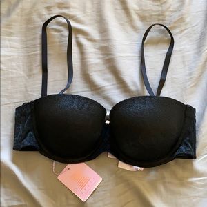 Savage X Fenty Black Snake Lace Strapless Bra